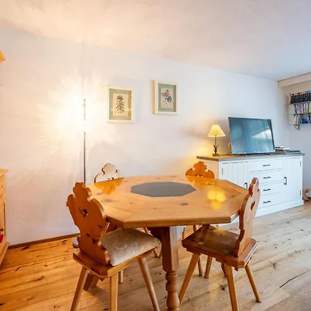 Apartment Apartment Gronda 2 By Interhome Laax